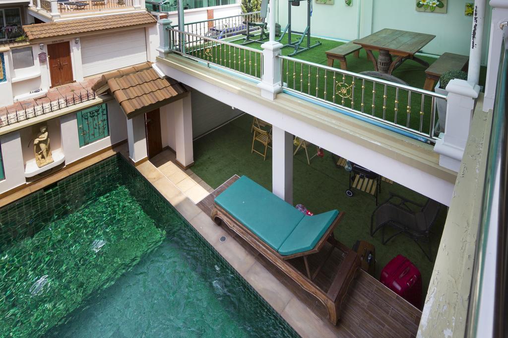 Nowhere Villa Mars Pattaya Exteriör bild